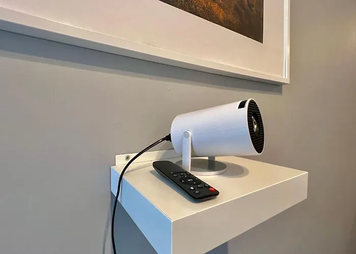 Cinema Apartment With A View Of Old Town